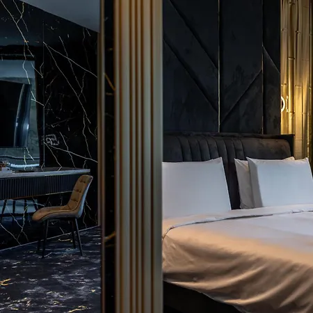 Elania & Hotel