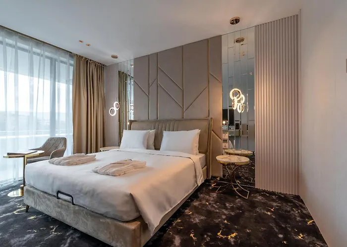 Elania & Hotel Kluž